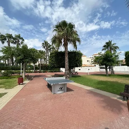 Maison Familiale 3 Chambres, 8 Couchages, Piscine Et Aires De Loisirs Communautaires, Сasa de vacaciones *