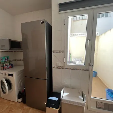 Maison Familiale 3 Chambres, 8 Couchages, Piscine Et Aires De Loisirs Communautaires, Сasa de vacaciones Gran Alacant