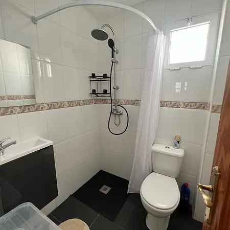 Maison Familiale 3 Chambres, 8 Couchages, Piscine Et Aires De Loisirs Communautaires,