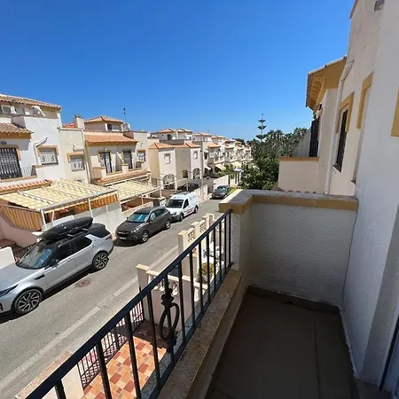 Maison Familiale 3 Chambres, 8 Couchages, Piscine Et Aires De Loisirs Communautaires, *