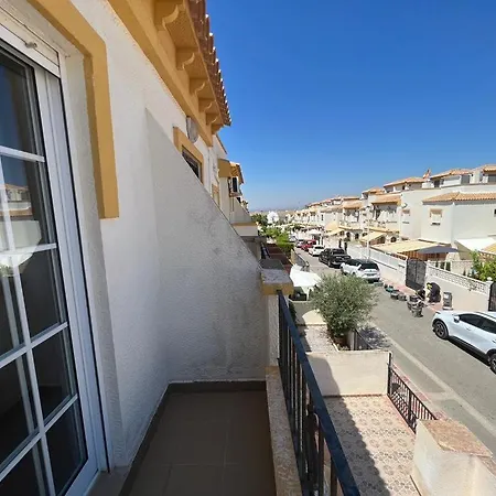Maison Familiale 3 Chambres, 8 Couchages, Piscine Et Aires De Loisirs Communautaires, Holiday home