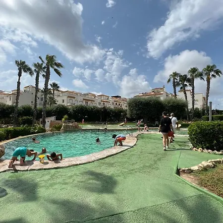Maison Familiale 3 Chambres, 8 Couchages, Piscine Et Aires De Loisirs Communautaires, Holiday home *