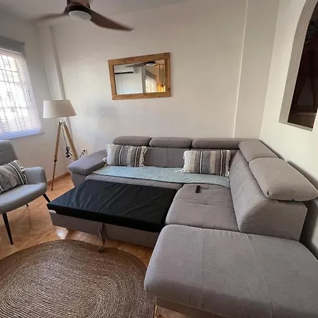 Holiday home Maison Familiale 3 Chambres, 8 Couchages, Piscine Et Aires De Loisirs Communautaires, Gran Alacant